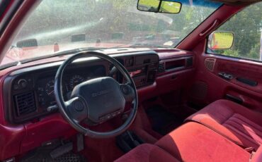Dodge-ram-1500-pickup-4wd-1995-red-8