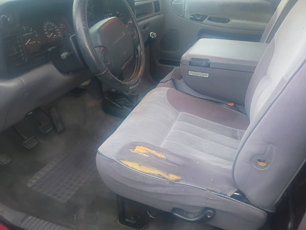Dodge-ram-1500-quad-cab-1995-3