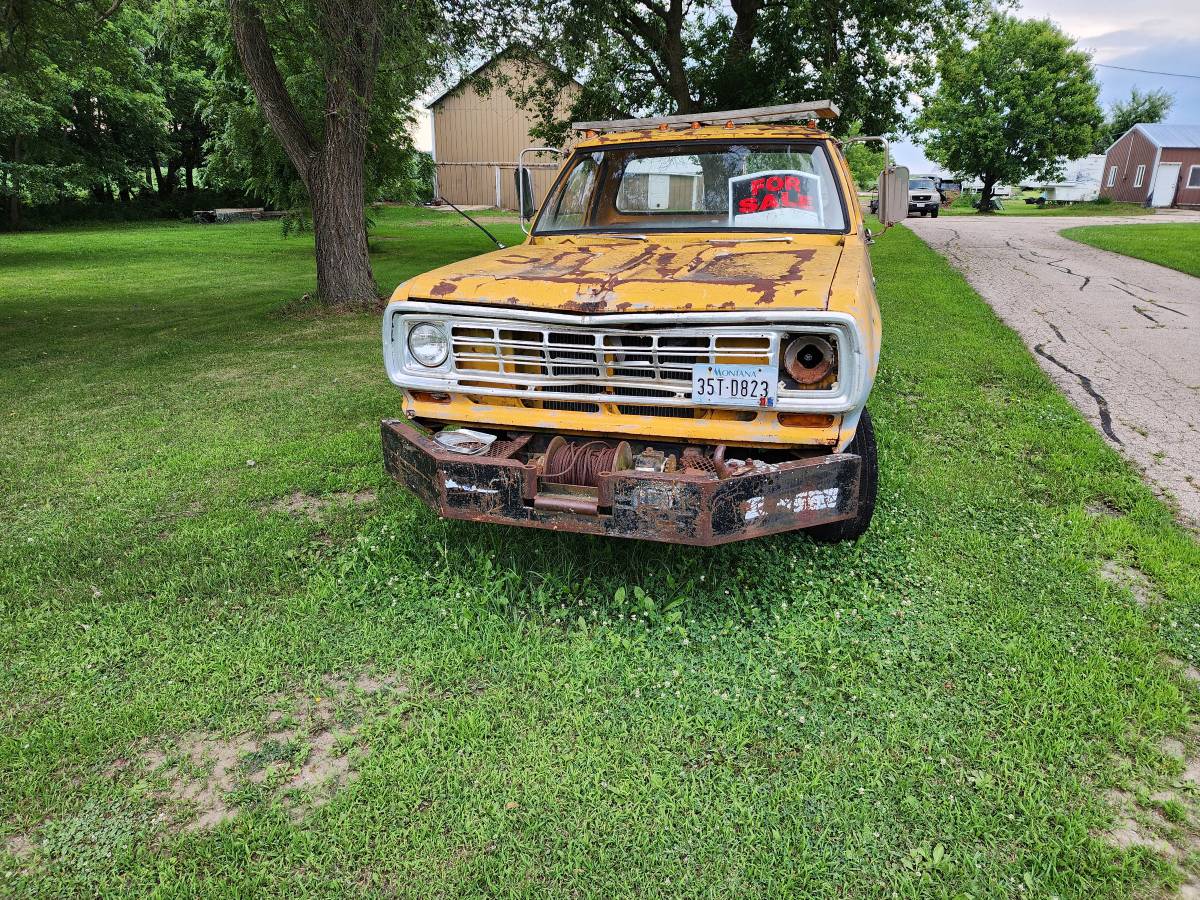 Dodge-ram-1975-1