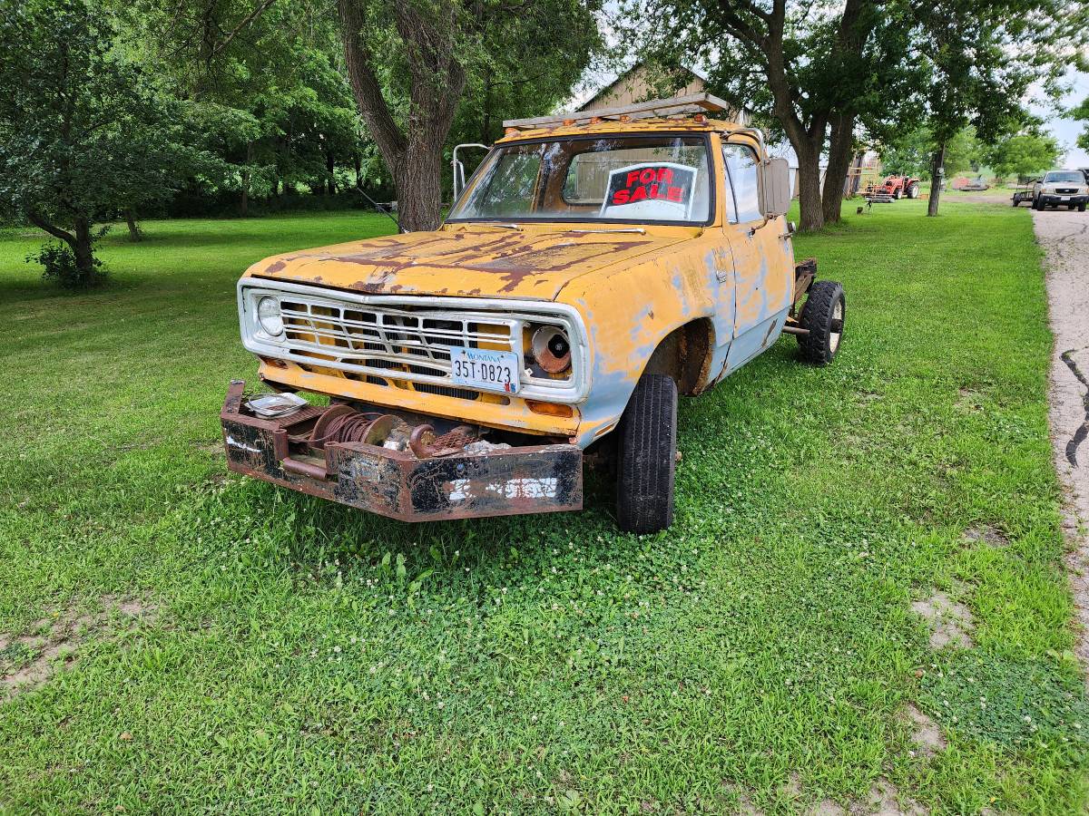 Dodge-ram-1975