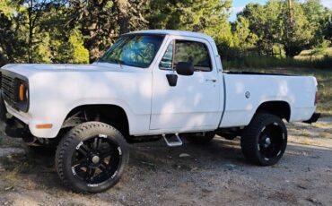 Dodge-ram-1977-white