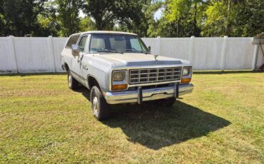 Dodge-ram-1985-grey-1