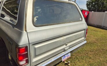 Dodge-ram-1985-grey-3