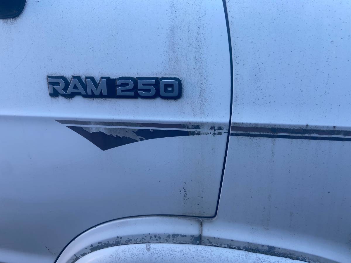 Dodge-ram-1994-white-7