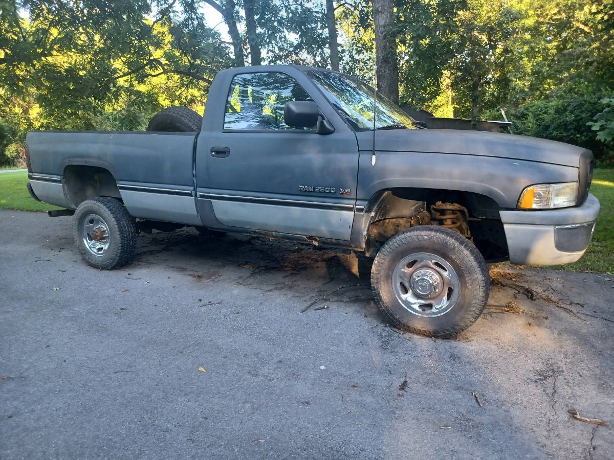 Dodge-ram-2500-1994-blue