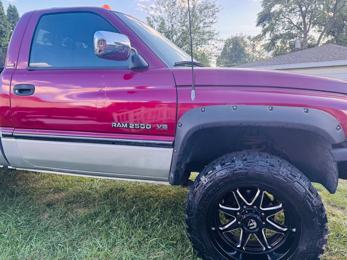 Dodge-ram-2500-1995-red-2