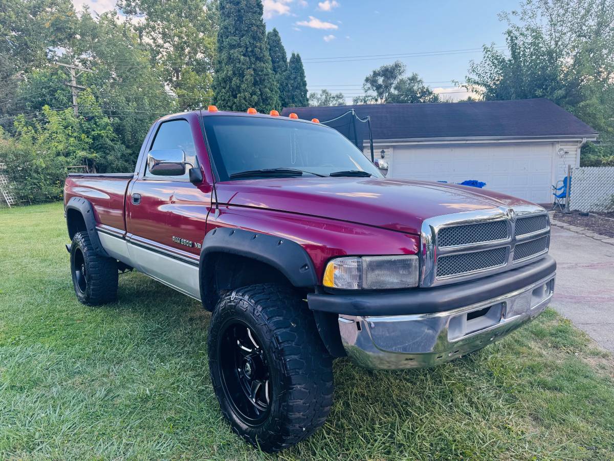 Dodge-ram-2500-1995-red-4