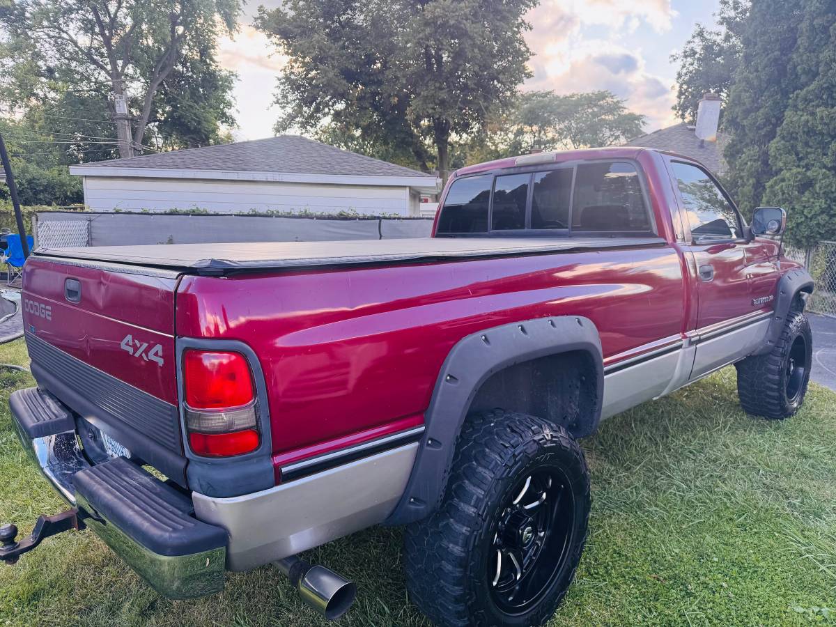 Dodge-ram-2500-1995-red