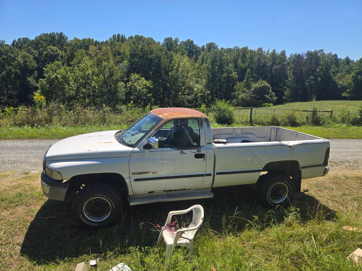 Dodge-ram-2500-1995-white-2