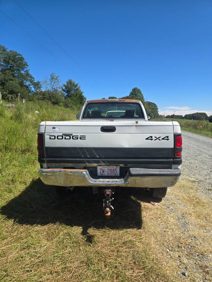 Dodge-ram-2500-1995-white-3