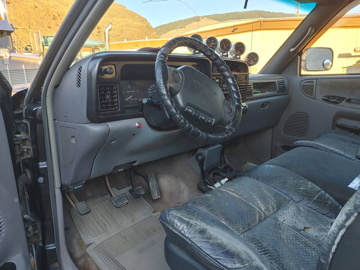 Dodge-ram-3500-diesel-1994-black-2