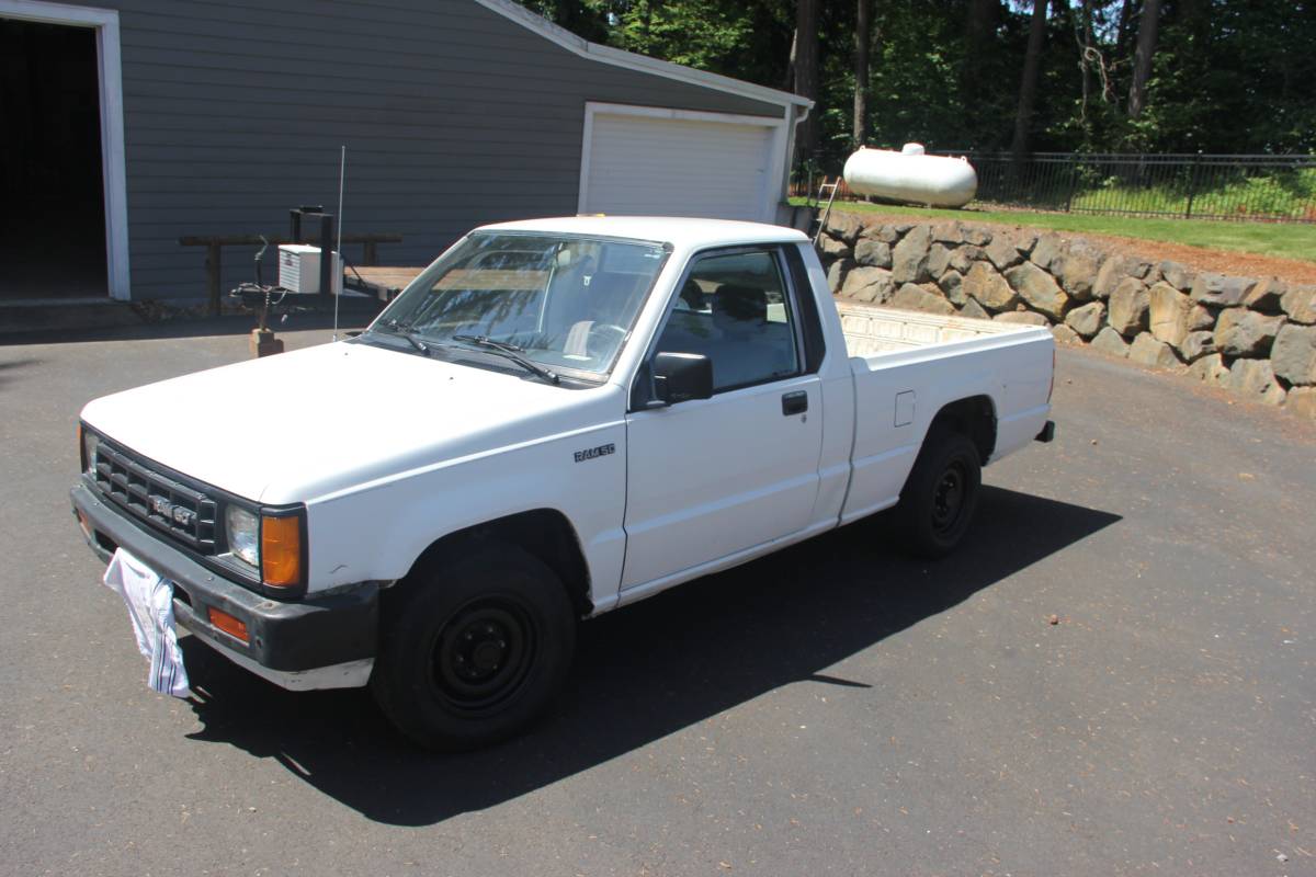 Dodge-ram-50-1991-white-1