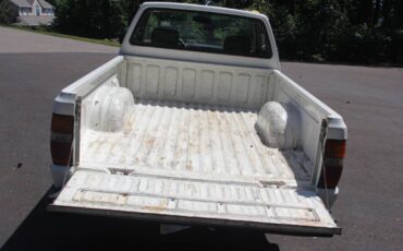 Dodge-ram-50-1991-white-4
