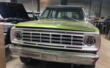 Dodge-ram-charger-1976-green-2