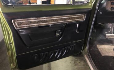 Dodge-ram-charger-1976-green-5