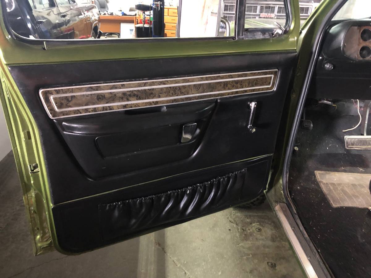 Dodge-ram-charger-1976-green-5