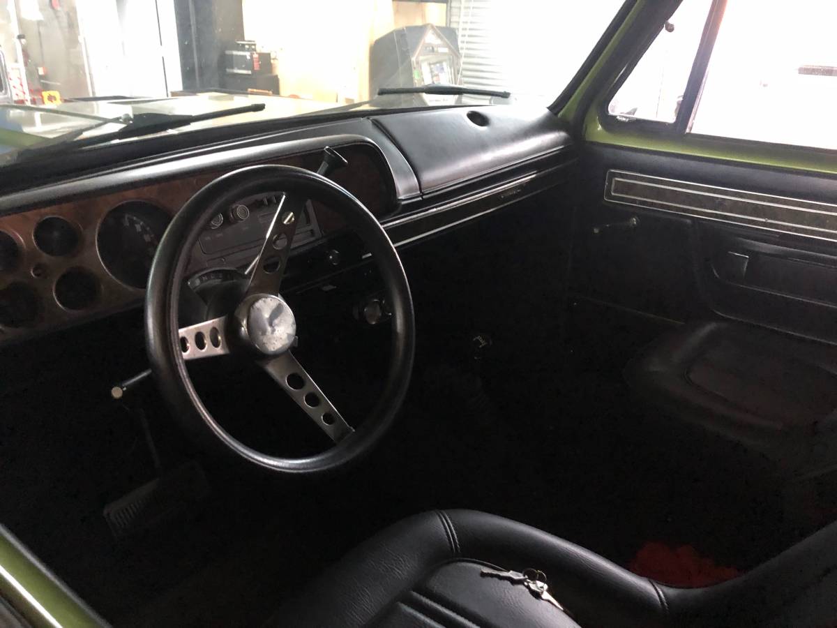 Dodge-ram-charger-1976-green-9