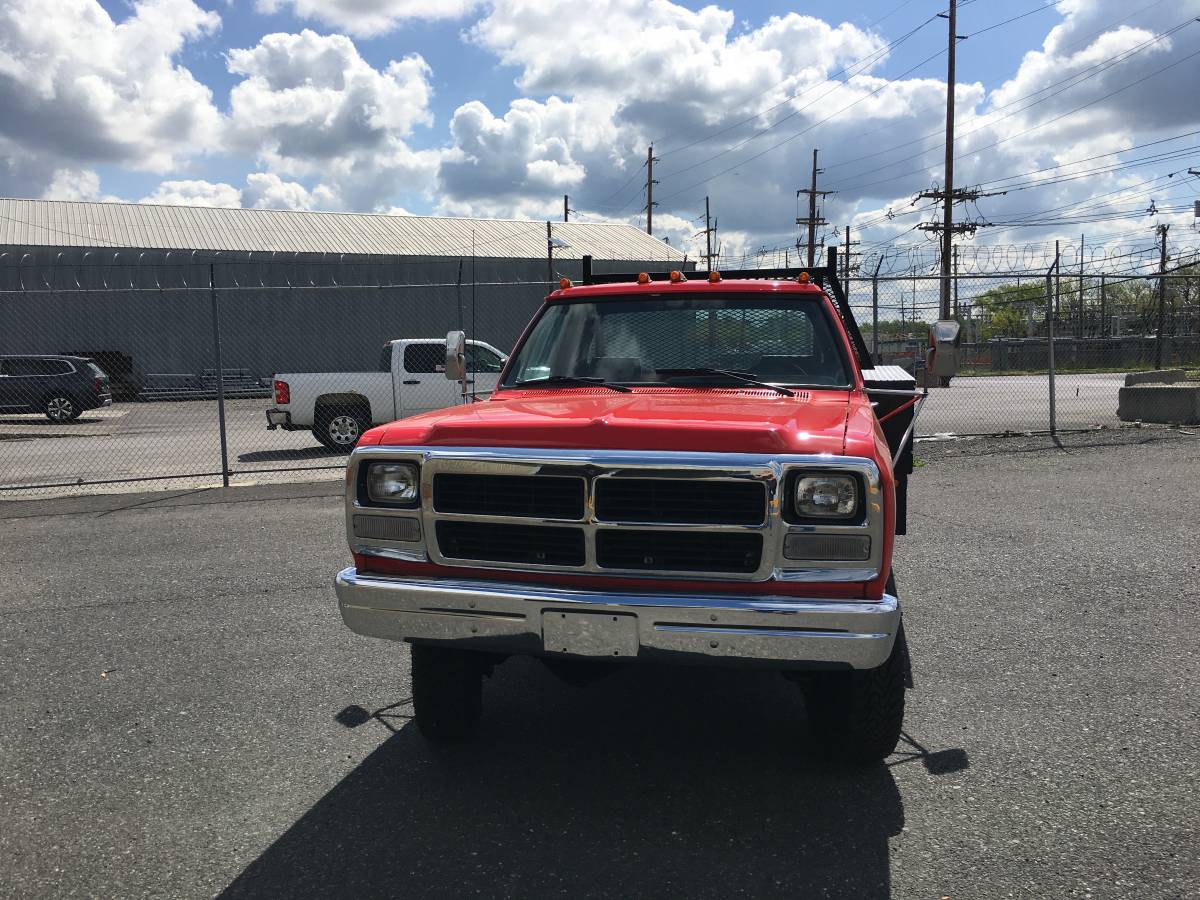 Dodge-ram-cummins-diesel-1991-red-11