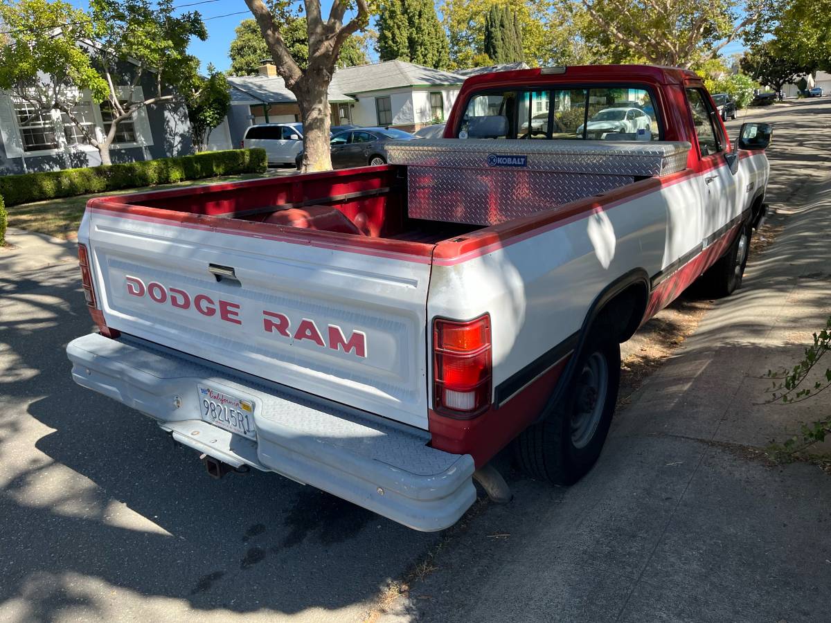 Dodge-ram-diesel-1991-red-3