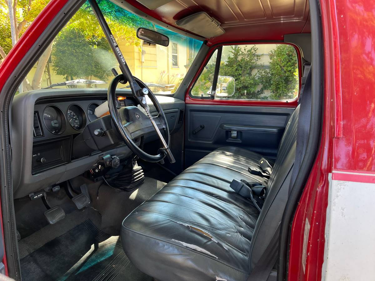 Dodge-ram-diesel-1991-red-4