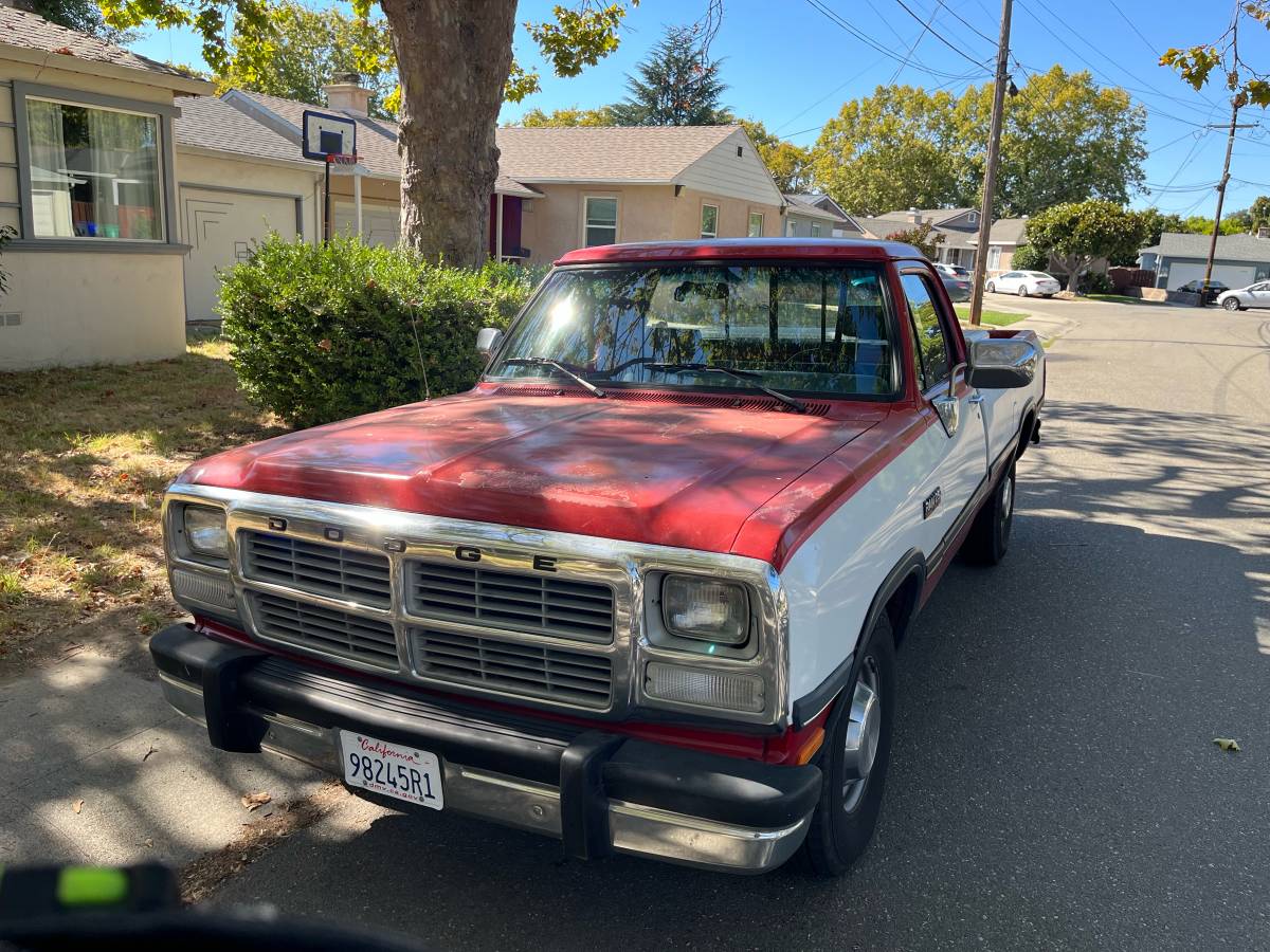 Dodge-ram-diesel-1991-red
