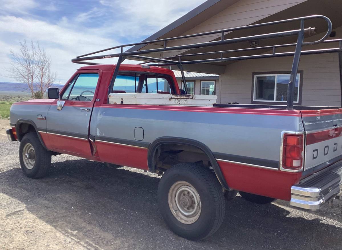 Dodge-ram-diesel-1992-red-4