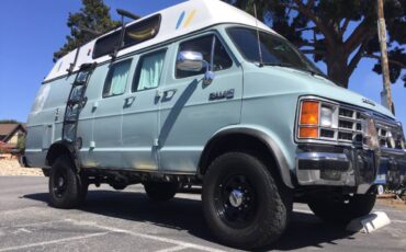 Dodge-ram-van-1986-custom-2