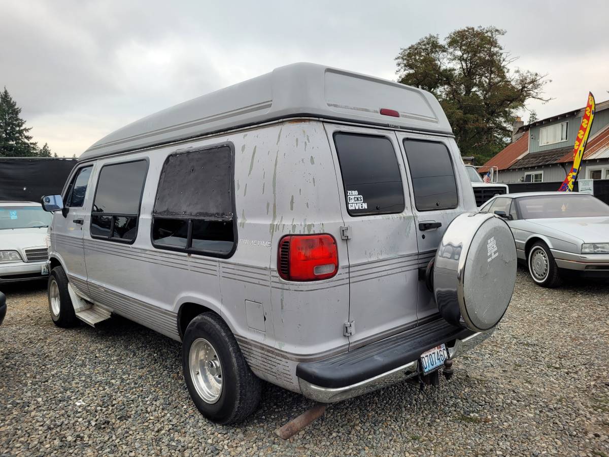 Dodge-ram-van-2500-1995-grey-1