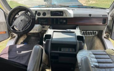Dodge-ram-van-2500-diesel-1995-white-2
