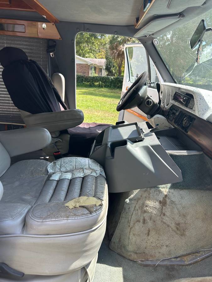 Dodge-ram-van-2500-diesel-1995-white-3