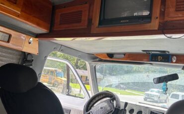 Dodge-ram-van-2500-diesel-1995-white-4