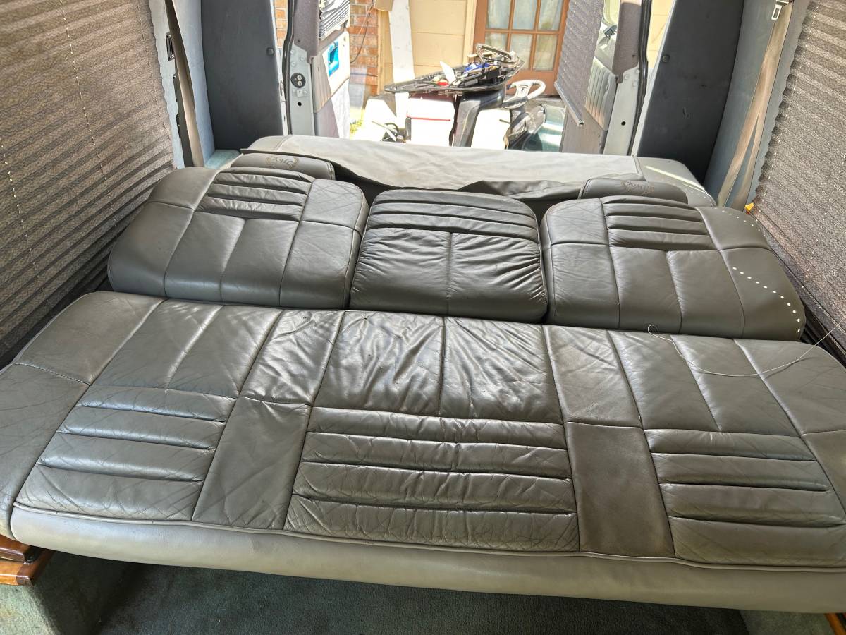 Dodge-ram-van-2500-diesel-1995-white-7