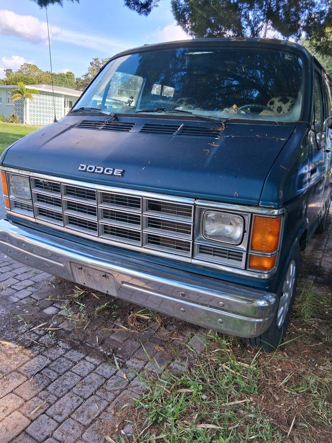Dodge-ram-van-3500-1992-blue-1