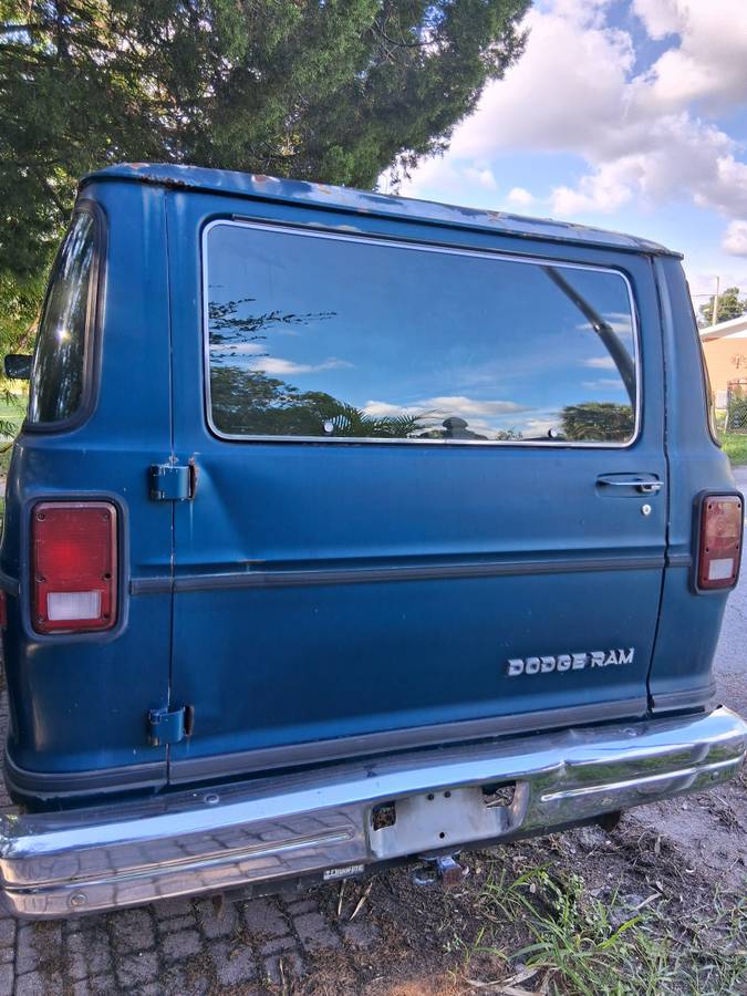 Dodge-ram-van-3500-1992-blue-3