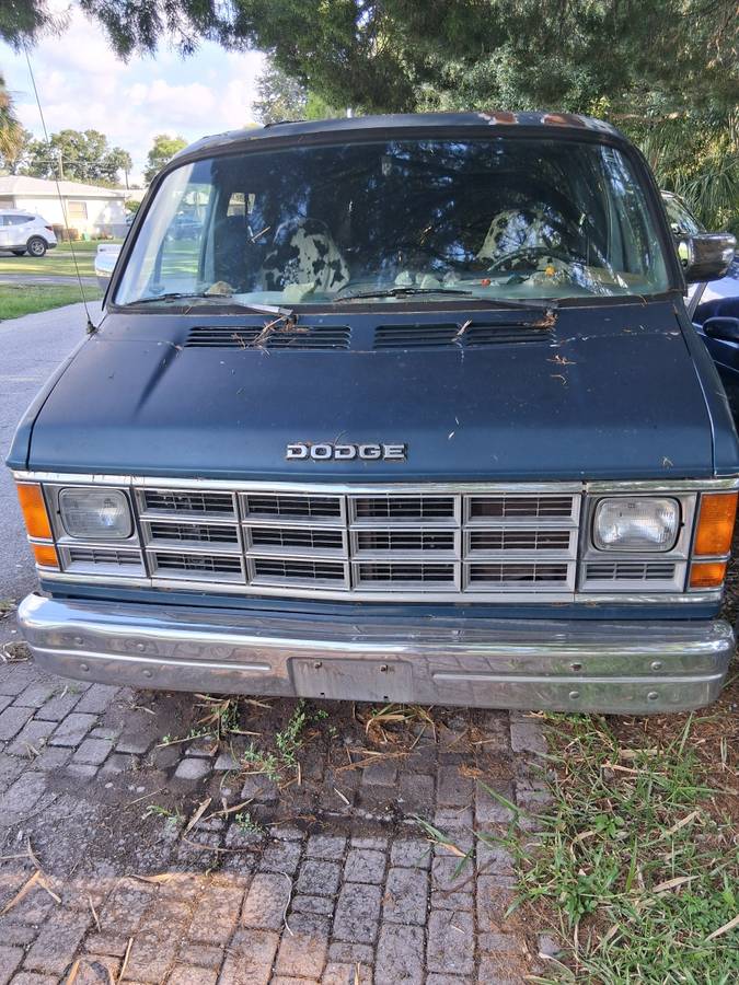 Dodge-ram-van-3500-1992-blue