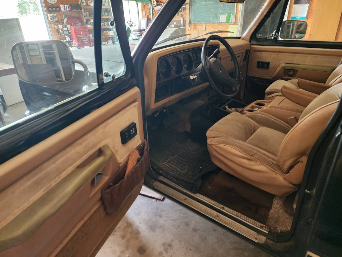 Dodge-ramcharger-12-ton-150-1989-black-17