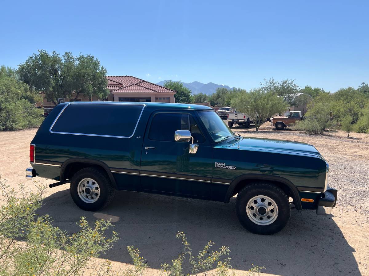 Dodge-ramcharger-1993-green-2