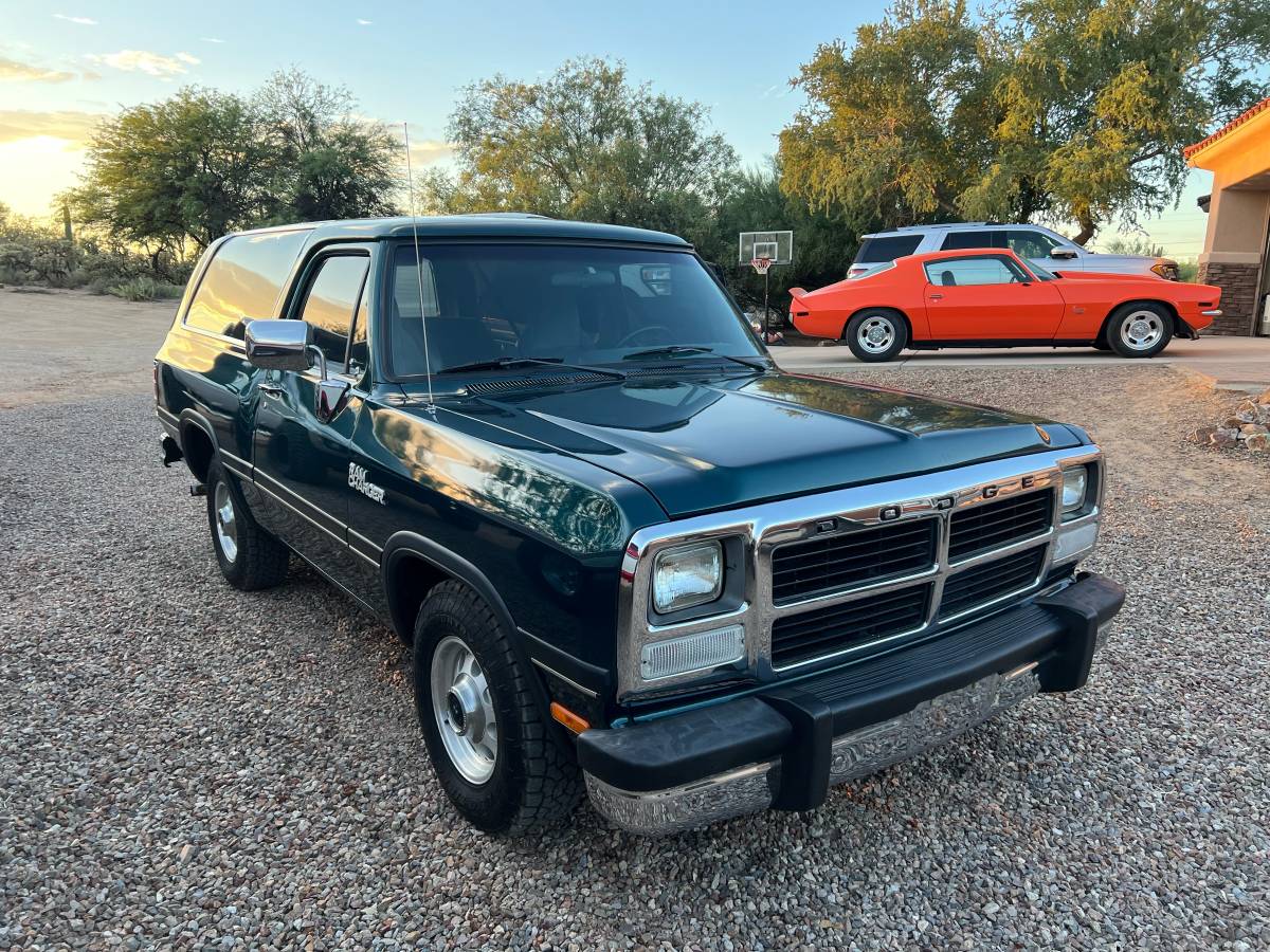 Dodge-ramcharger-1993-green-21