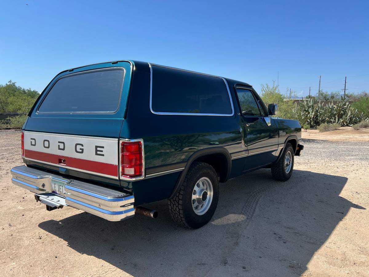 Dodge-ramcharger-1993-green-3
