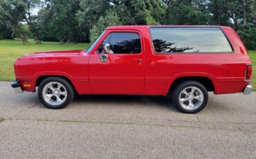 Dodge-ramcharger-1993-red-2