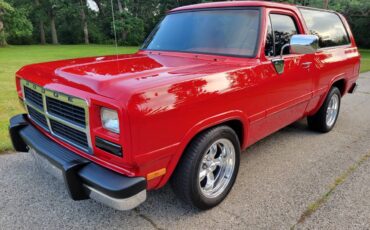 Dodge-ramcharger-1993-red-7