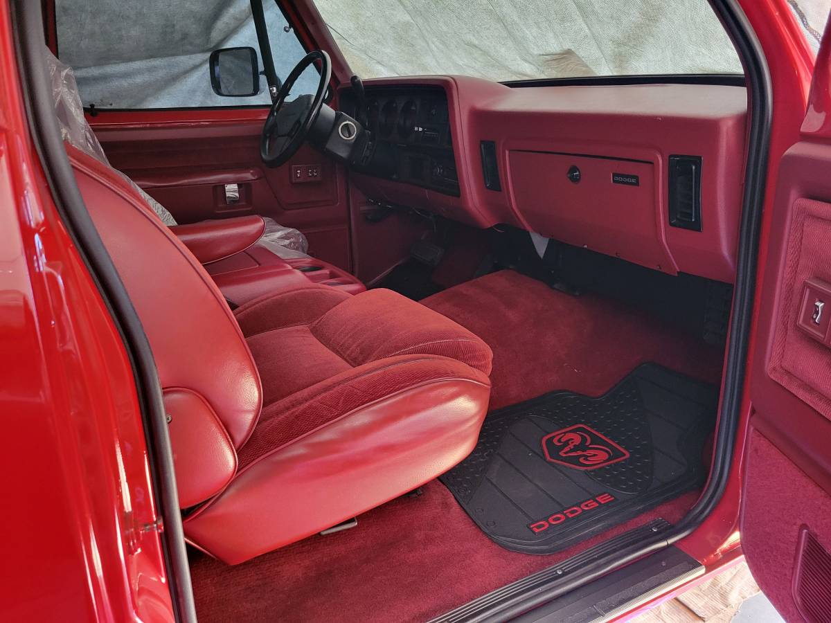 Dodge-ramcharger-1993-red-9
