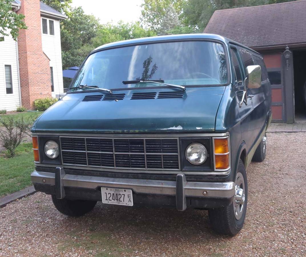 Dodge-sportsman-1980-green-5