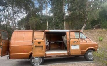Dodge-tradesman-1977-brown-8