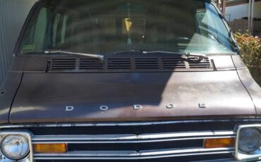 Dodge-tradesman-200-van-1978-brown-1