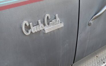 Dodge-truck-1975-grey-10