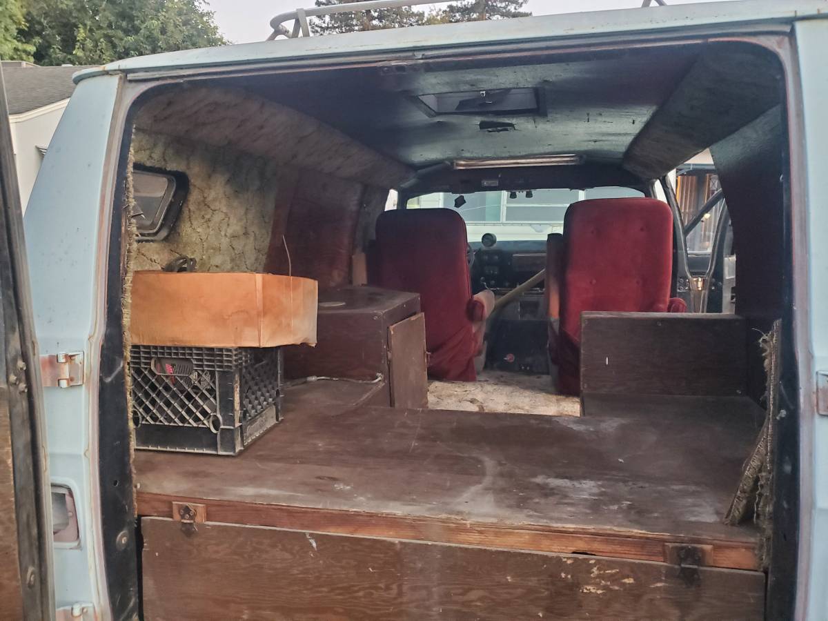Dodge-van-1974-blue-3