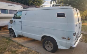Dodge-van-1974-blue