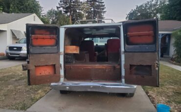 Dodge-van-1974-blue-4