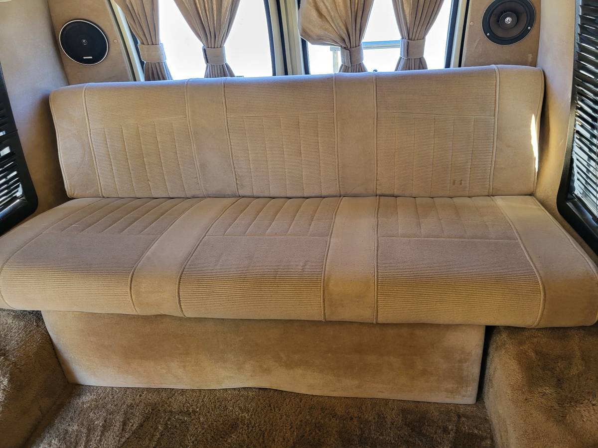 Dodge-van-ram-2500-1987-11
